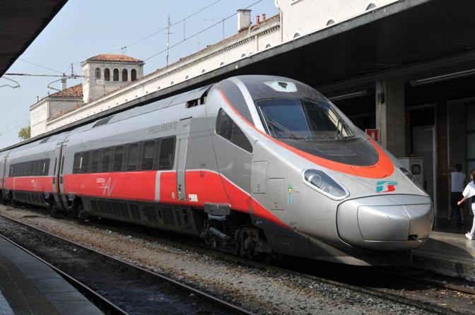 TRASPORTI. TRENO ROMA – REGGIO CALABRIA, MINOR TEMPO IN CAMBIO DI UNA FERMATA IN MENO? NO GRAZIE