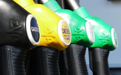 Aumenti benzina: prezzo del carburante alle stelle