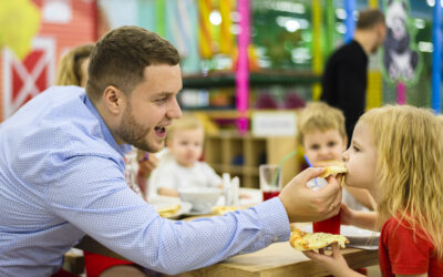 “Aggiungi un posto a tavola che c’è un bambino in più”, l’iniziativa del Mimit prorogata al 31 ottobre 2024